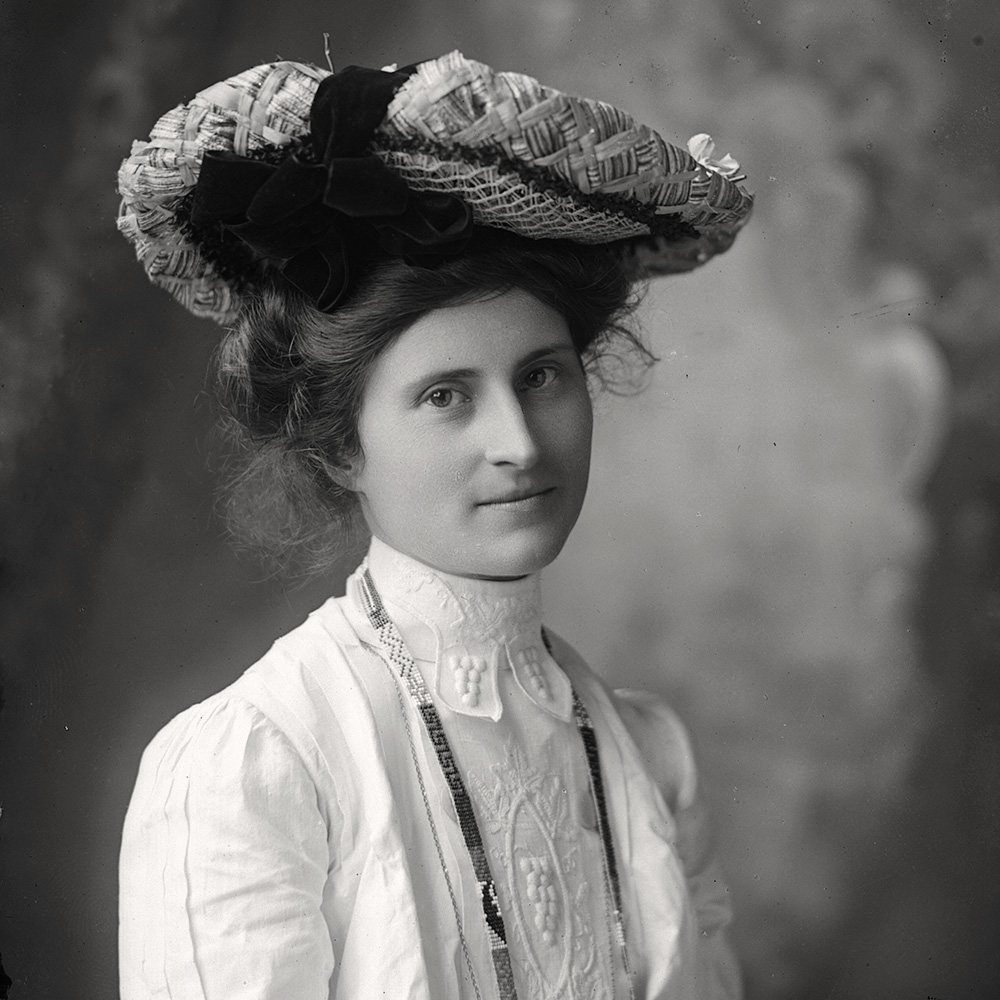 Formal portrait of a young woman. 1913. From a glass plate negative.