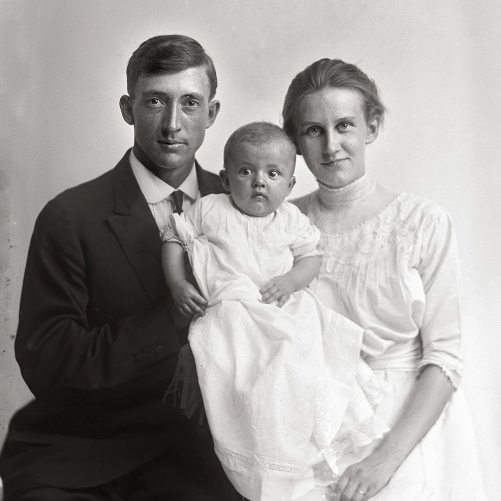 Family portrait - 1913. From a glass plate negative.