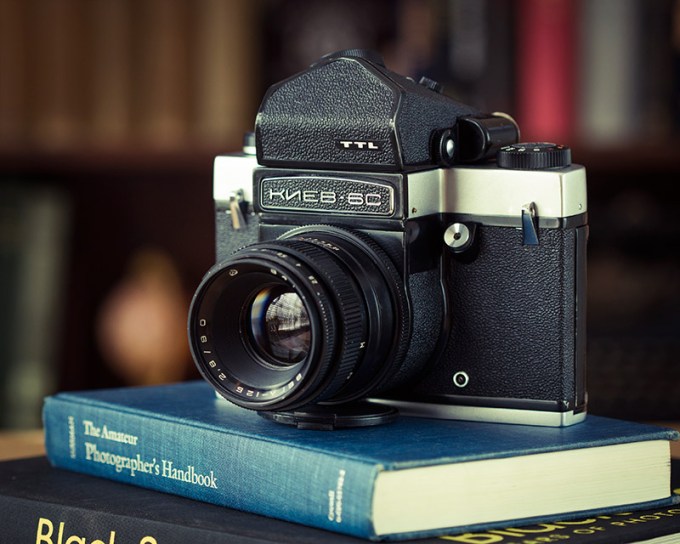 The Kiev 6C – A Photographic Artifact of the Cold War – Vintage 