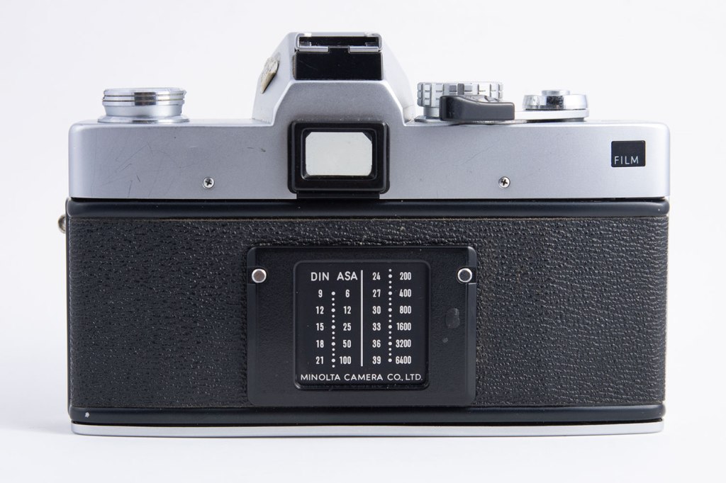 Minolta SR-T 202 back.